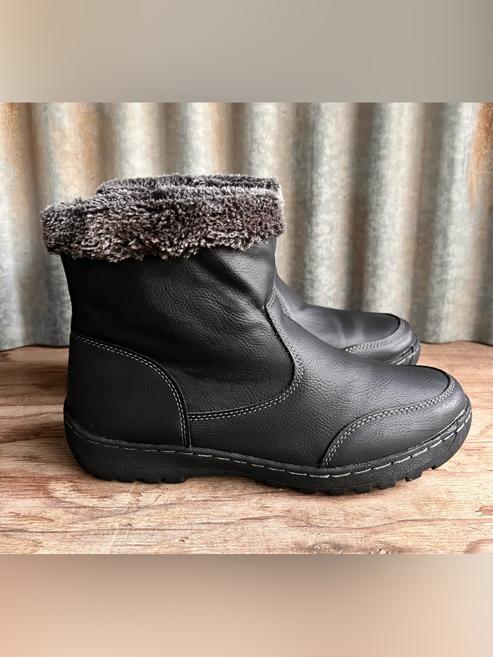 Khombu Addison All-Weather Boots